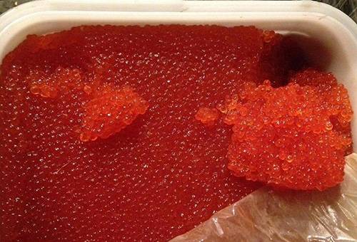 Konserverad röd kaviar