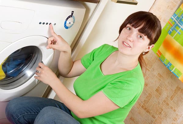 Udskiftning af vandstandssensorer i vaskemaskiner efter kontrol