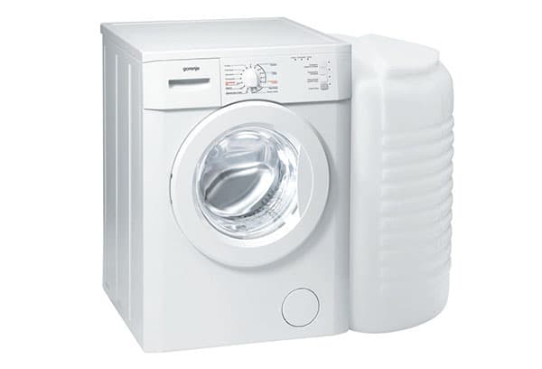 Washing machine with water tank
