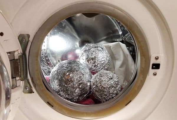 folijas bumbiņas veļas mašīnā