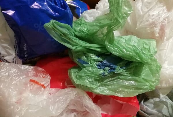 plastmasas maisiņi