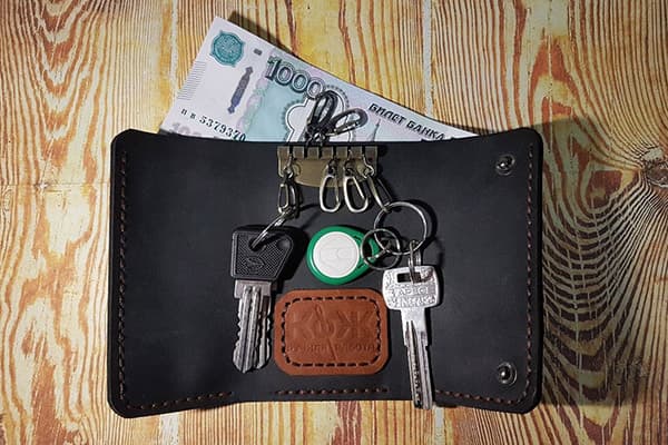 Nycklar i plånboken